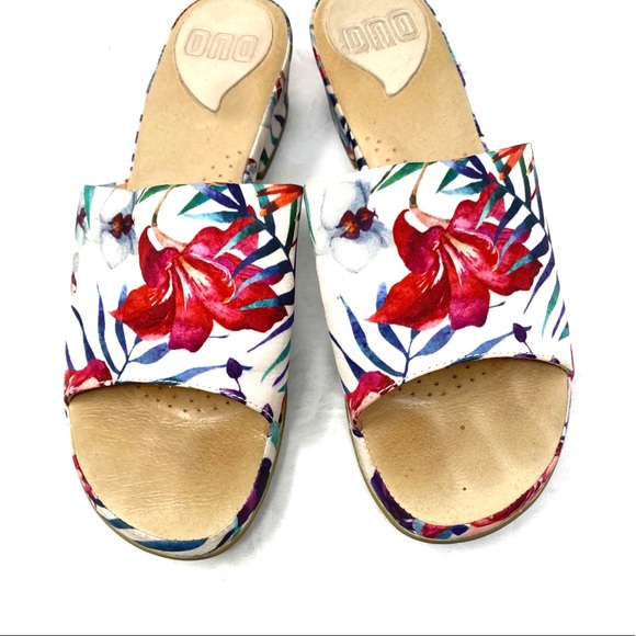 Ono Floral Sandals - Picture 8 of 8